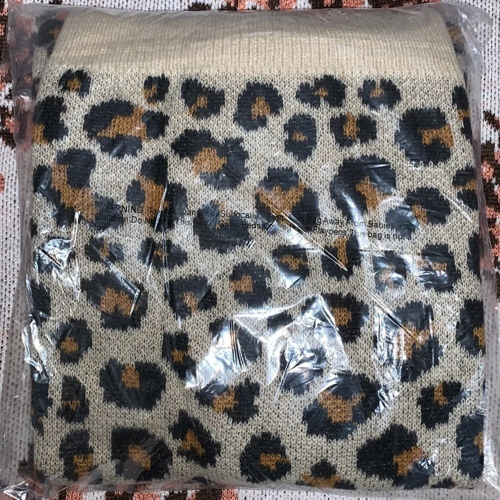 (2X)- Knox Rose Women's Plus Size Crewneck Sweater - Leopard Print_4